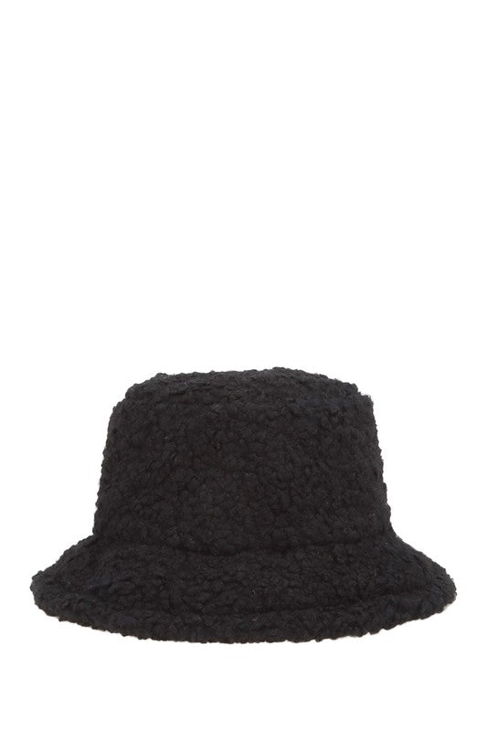 FUZZY BUCKET HAT