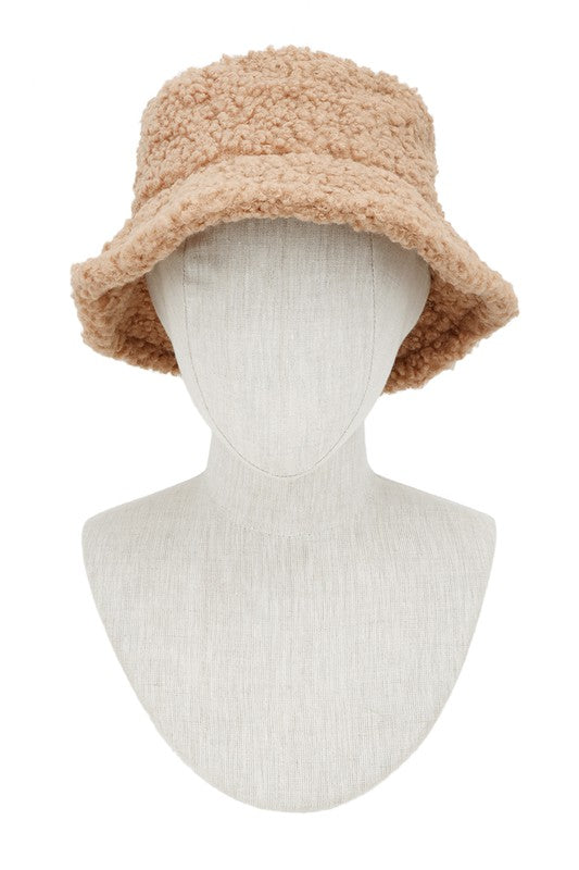 FUZZY BUCKET HAT